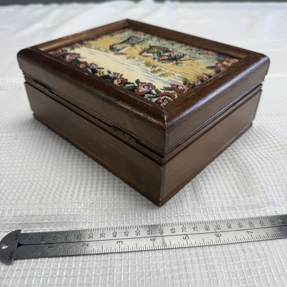 Vintage Wood Jewelry Box‎ Tapestry Lid Gold Velvet Lining Mirror HiMark Japan